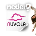 Beyaz zemin üzerinde Nuvola logosu, üzerinde "neden?" yazısı. Sağda, kollarını açmış kız öğrenci görseli.